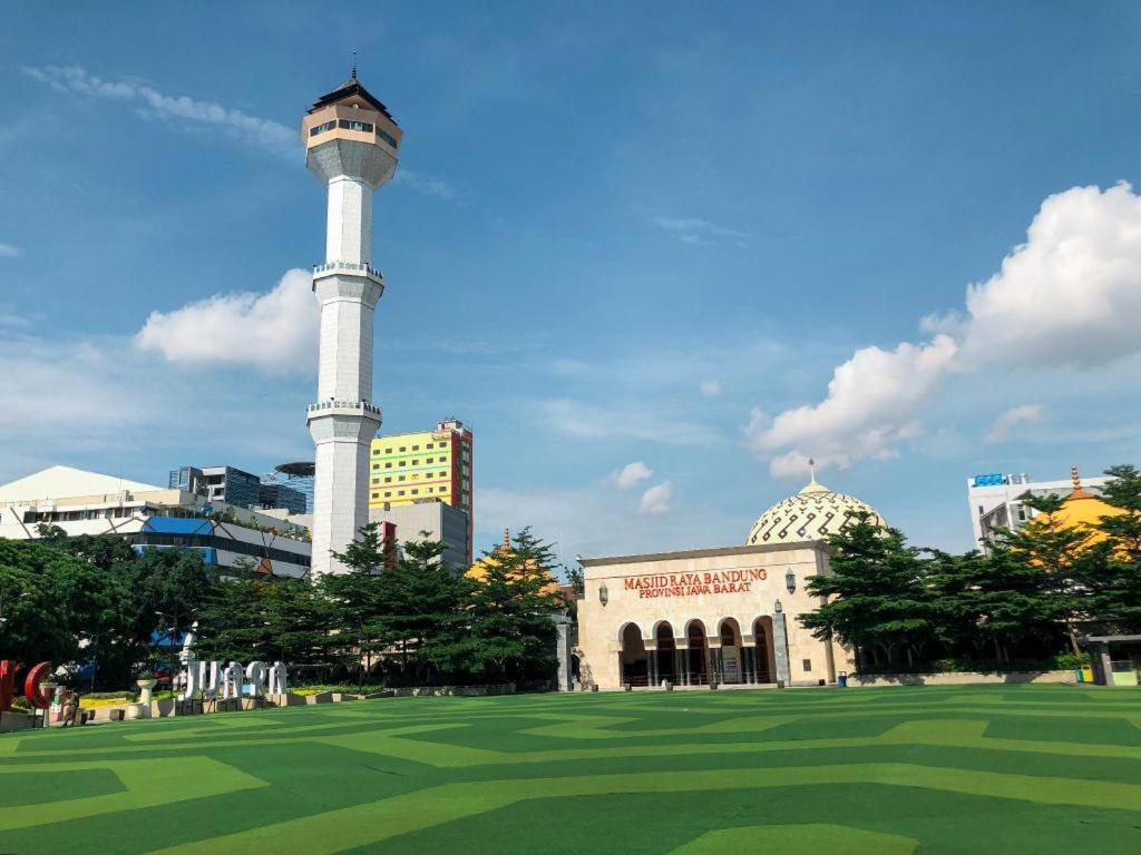 Super Oyo 617 Sukaraja Residence Syariah Bandung Ngoại thất bức ảnh
