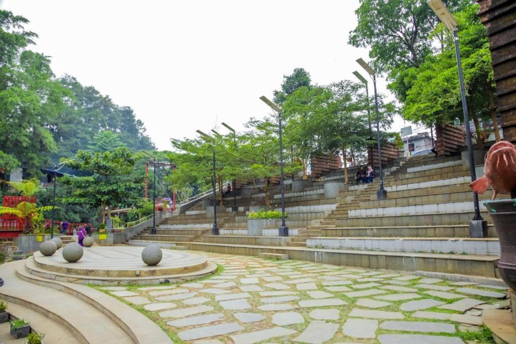 Super Oyo 617 Sukaraja Residence Syariah Bandung Ngoại thất bức ảnh