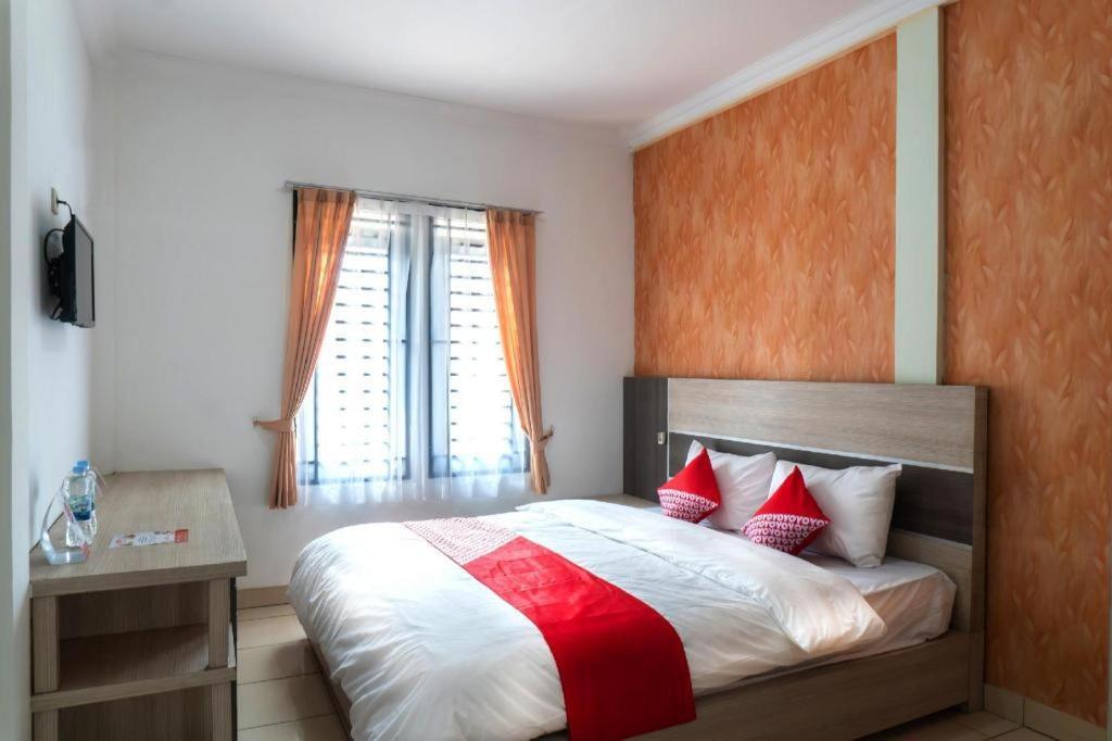 Super Oyo 617 Sukaraja Residence Syariah Bandung Ngoại thất bức ảnh